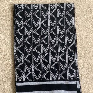 Michael Kors scarf